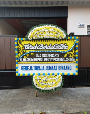 Papan Bunga Duka di Karya Baru