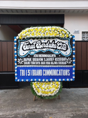 Papan Bunga Duka di Karya Baru